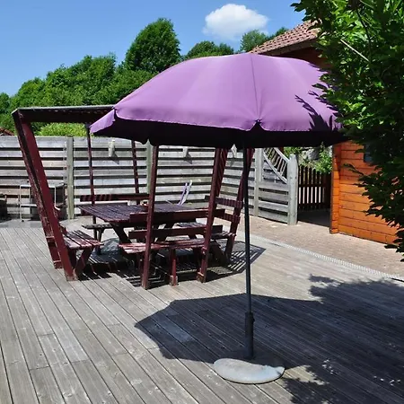 Ecrin Equipe Pour Personne A Mobilite Reduite, Belle Vue Lac, Sauna Et Wifi Chalet