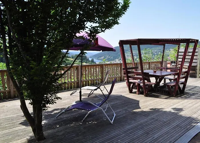 Ecrin Equipe Pour Personne A Mobilite Reduite, Belle Vue Lac, Sauna Et Wifi *